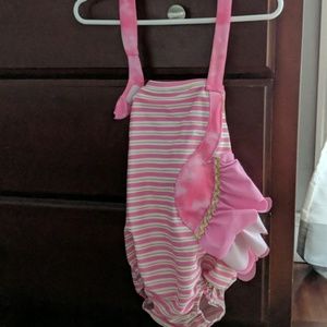 Girl's bathing suit